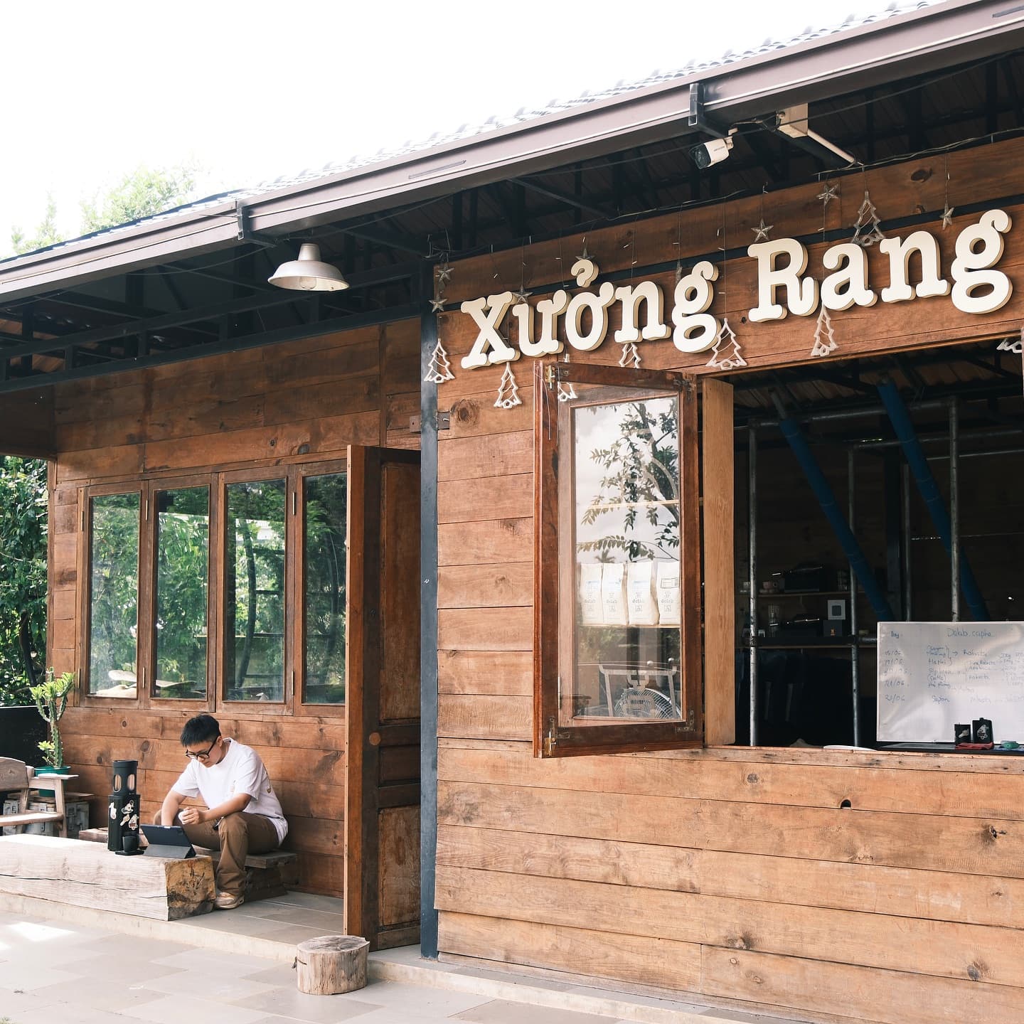 xưởng rang cover.jpg